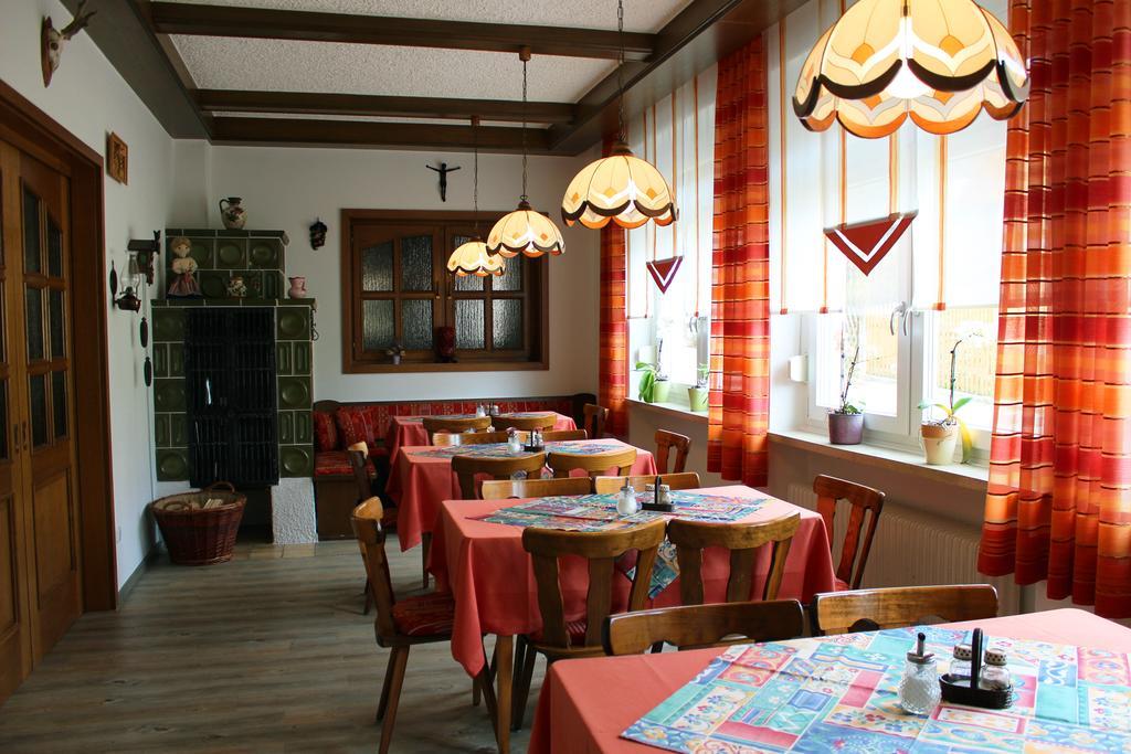 Hotel Zum Schwarzen Baeren Vohenstrauss Exteriér fotografie