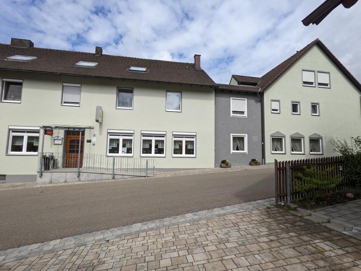 Hotel Zum Schwarzen Baeren Vohenstrauss Exteriér fotografie