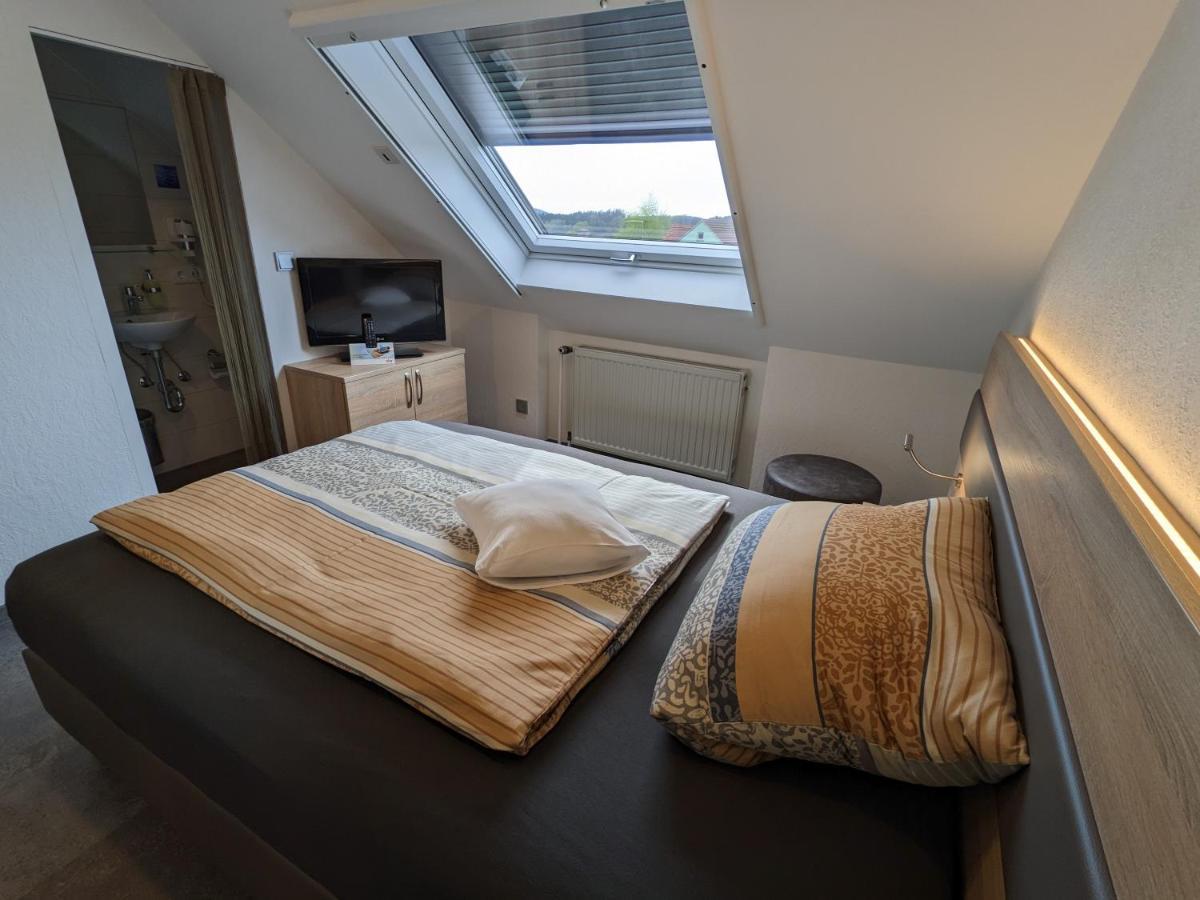 Hotel Zum Schwarzen Baeren Vohenstrauss Exteriér fotografie
